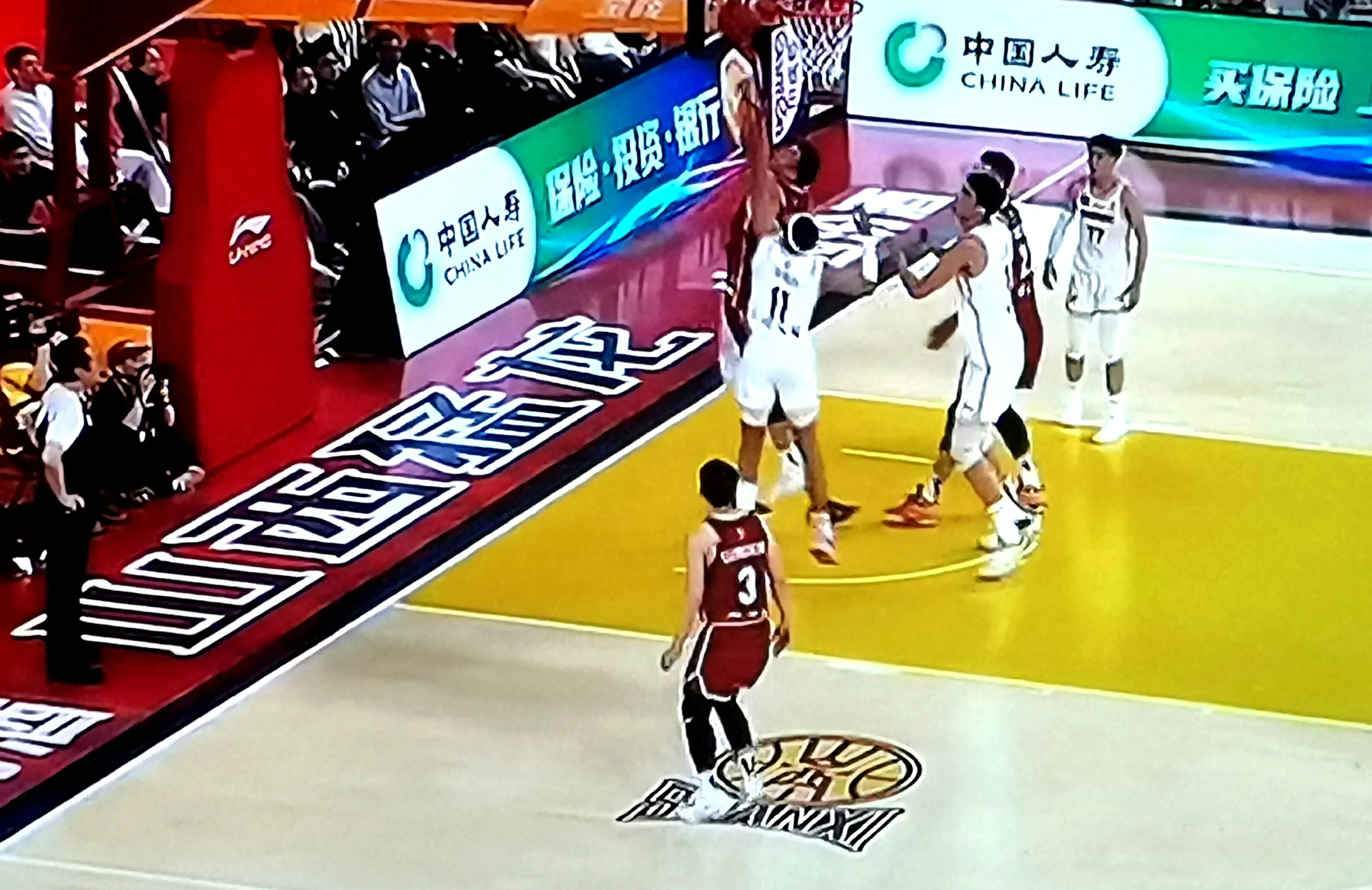 关于广州遭遇三连败，山西客场逆转获胜的信息